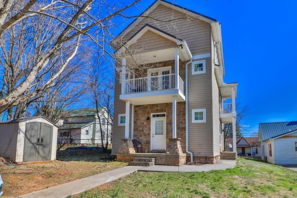 Skinny Big House In Jefferson City Eksteriør bilde